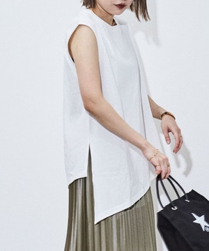 STAR CUT SLEEVELESS TEE