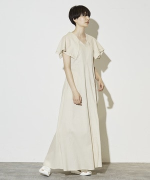STAR CUTTING BIG COLLAR DRESS