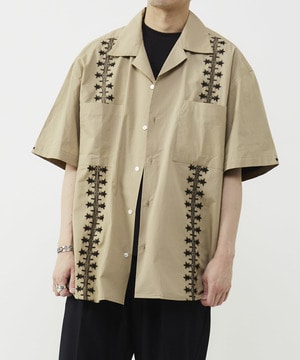 STAR PATTERN EMBROIDERED CUBAN SHIRT